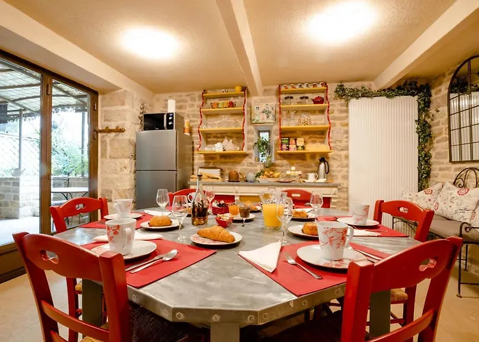 Octroi Saint-jacques Bed & Breakfast *