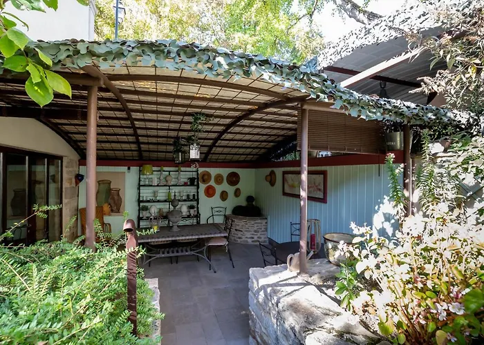 Octroi Saint-jacques Bed & Breakfast *